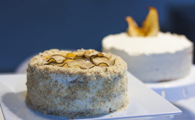 Tort kajmakowo – gruszkowy